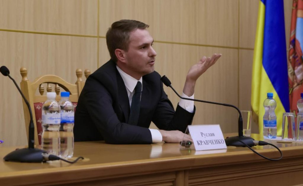 Кравченко проти Кривоноса: за що директору НАБУ оголосили підозру та чому генпрокурор виїхав за кордон